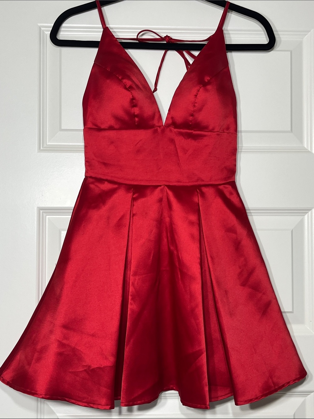 B. Darlin Red Satin Fit & Flare Dress Size 0 Tie Backā Homecoming Cocktail
